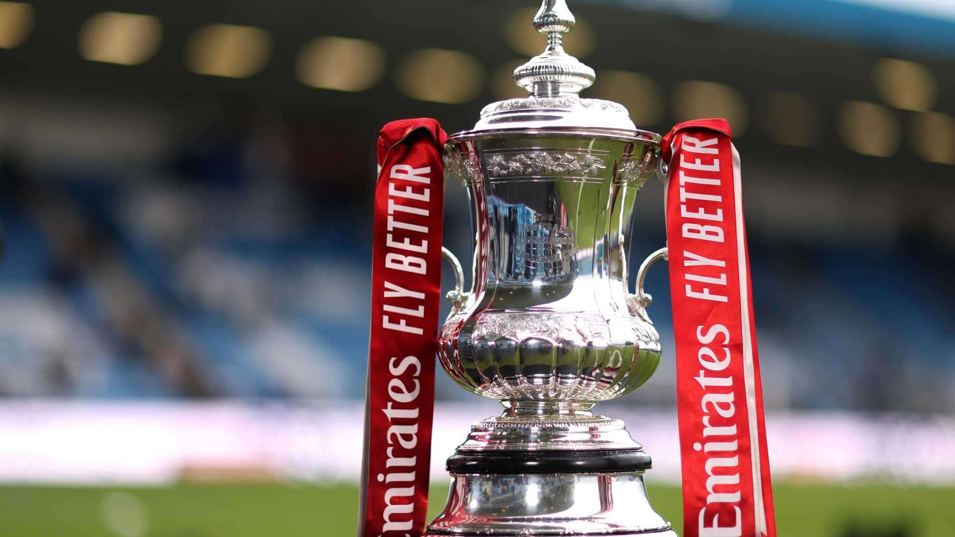 梅西拒绝沙特巨额报价坚定回归巴萨决心